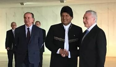 Para Temer, Macri 'serve de exemplo' por aprovar reforma da Previdência na Argentina